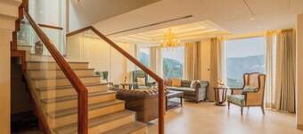 ELIVAAS privé Royce Cottage 4BHK Villa