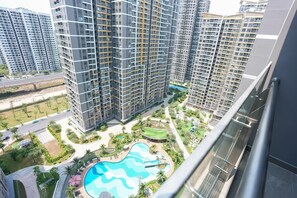 View from property - Magnolia Vinhomes Apartment (Long Binh)