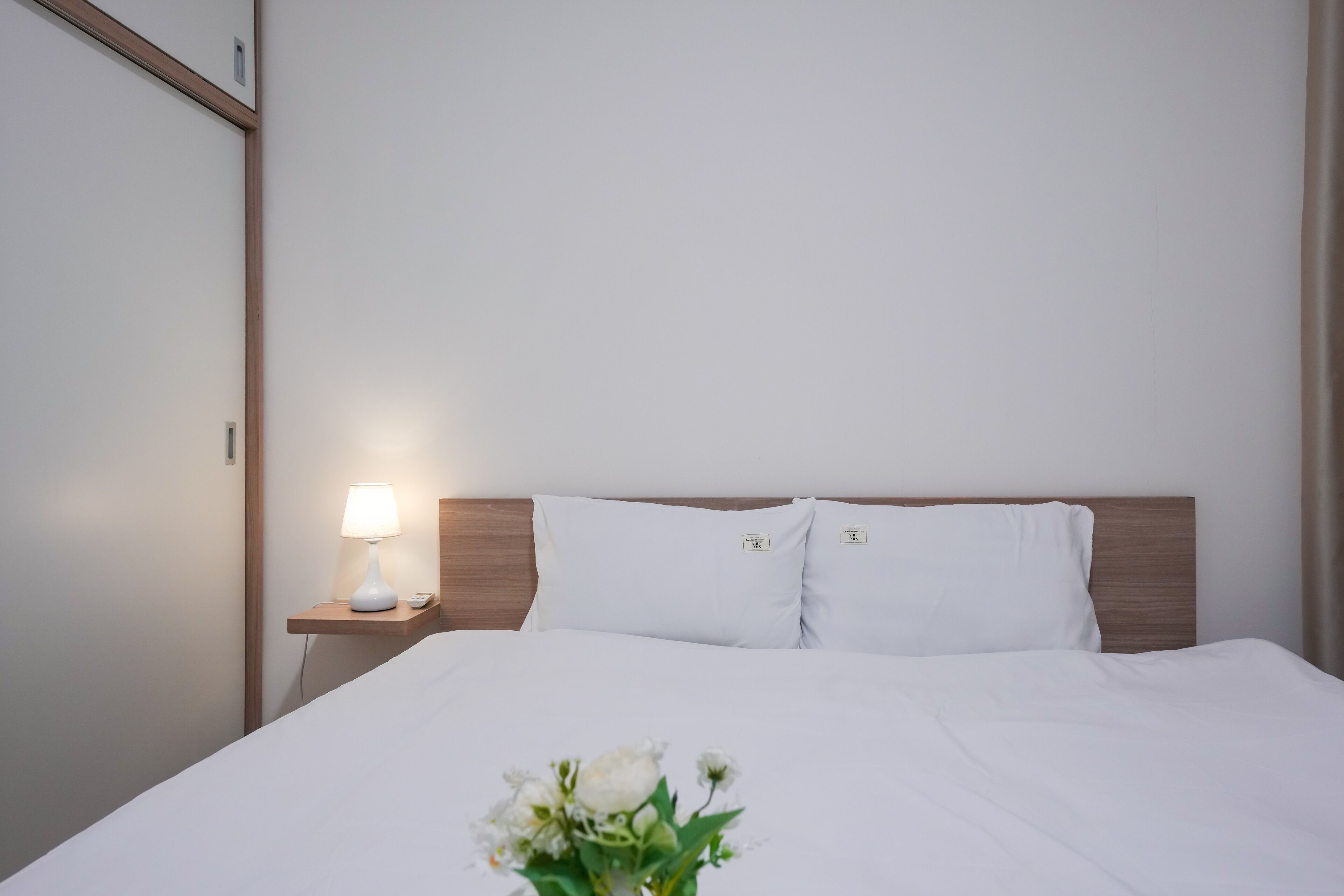 Huoneisto, 2 makuuhuonetta, kaupunkinäköala | Ylelliset vuodevaatteet, memory foam -patjalliset sängyt, työpöytä