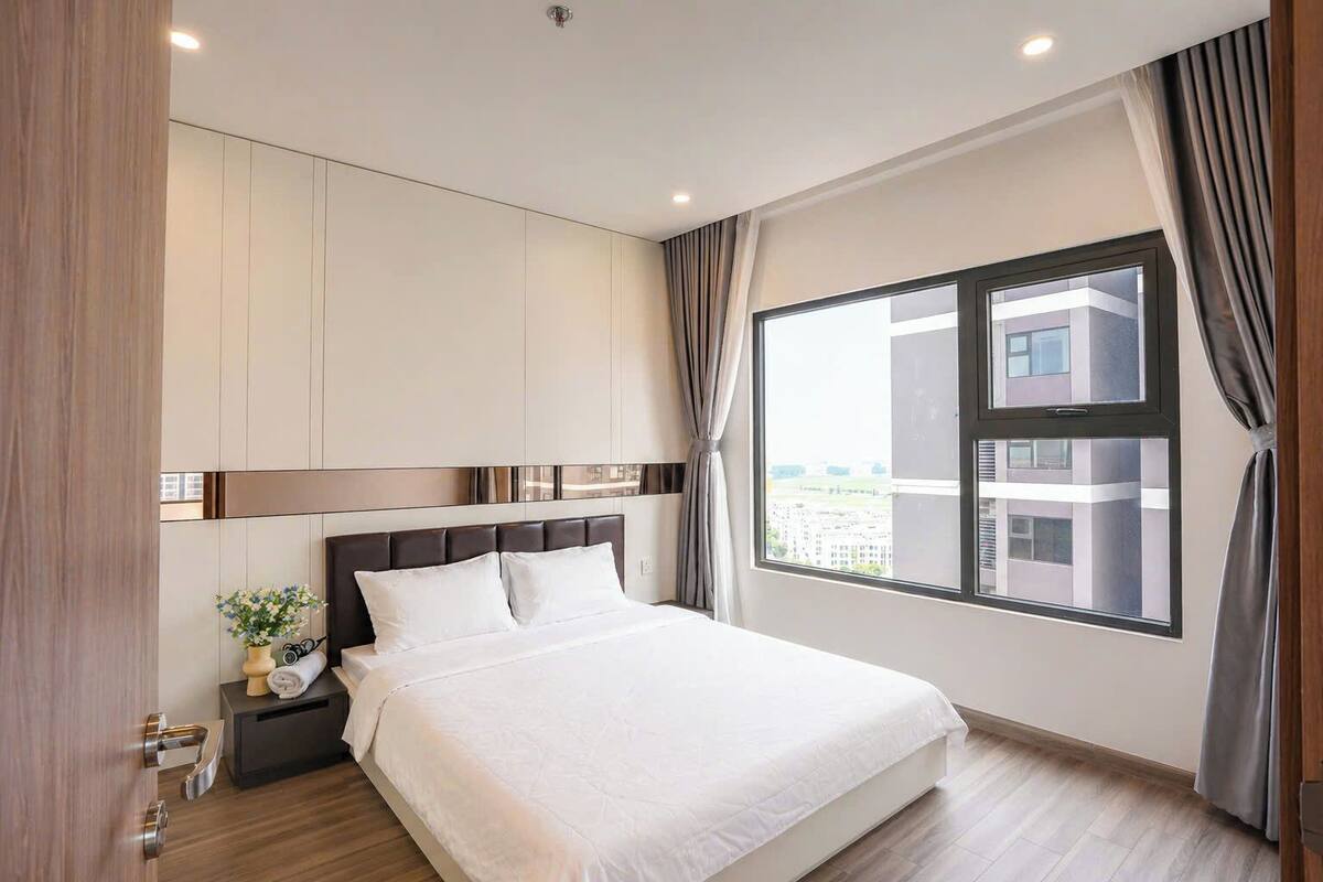 Suite, 3 Bedrooms, Balcony | Premium bedding, memory-foam beds, desk, blackout curtains