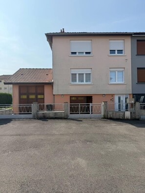 Exterior - Vrbo Property (Villerupt)