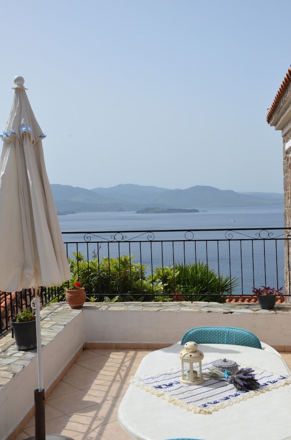 Studio, Balcony, Sea View | Property grounds - DIAMOND VIEW (Lesvos)