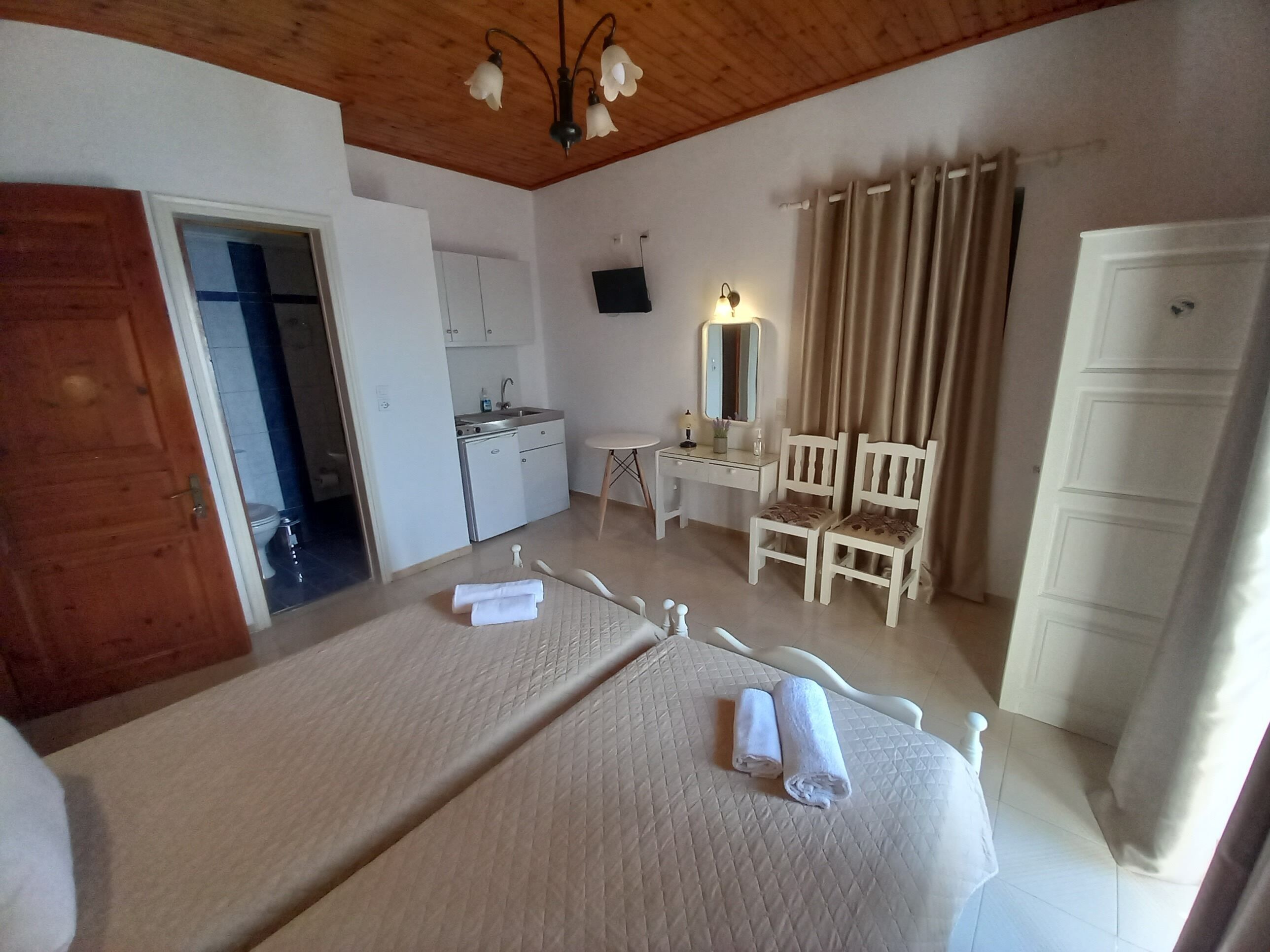 إستديو - بشرفة - منظر للحديقة