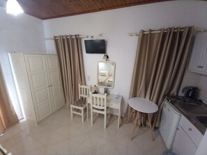 Studio, Balcony, Garden View | Interior - DIAMOND VIEW (MOLIVOS)