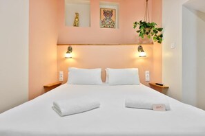 Room - Elegant Studio with Private Terrace near Périgueux Historic Center (Périgueux)