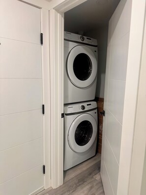 Interior - Beautiful Cozy home (Regina)