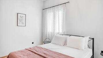 Family Apartment, City View | In-room safe, iron/ironing board, WiFi (free)