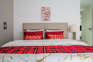 2 Schlafzimmer, Schreibtisch, Bügeleisen/Bügelbrett, kostenloses WLAN