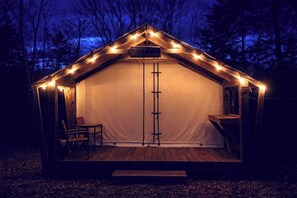 Terrace/patio - Hilltop Glamping Near Halifax, Bay of Fundy | Sunset Views + Open-air Shower (Ellershouse)