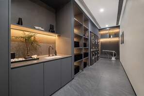 Laundry room - IntercityHotel Shenzhen Bay (Shenzhen)
