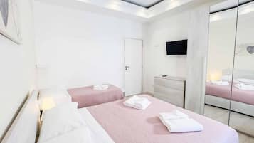2 bedrooms, iron/ironing board