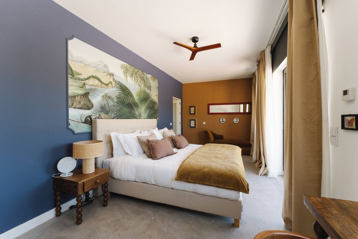 Chambre Double Supérieure, 1 très grand lit, patio, vue vignoble