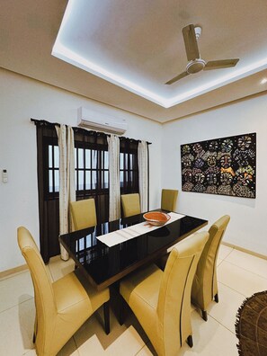 Villa, 2 camere da letto | Ristoranti