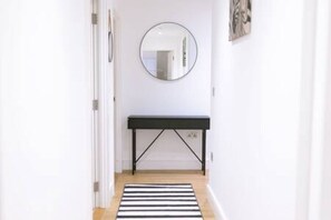 Interior - Birmingham City Centre Apts - 2BR (Birhingham)