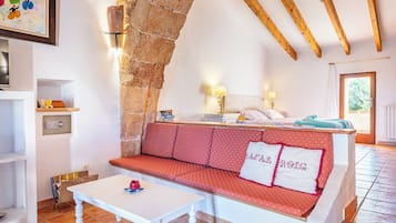 Standard-Studio, Terrasse, Bergblick | Individuell dekoriert, individuell eingerichtet, kostenloses WLAN