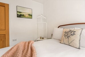 WiFi, bed sheets - The Wild Duck in Bourton-On-The-Water (Bourton-on-the-Water)
