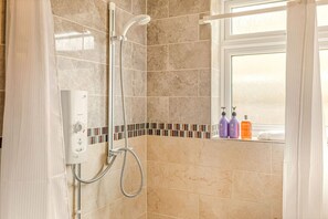 Hair dryer, towels - The Wild Duck in Bourton-On-The-Water (Bourton-on-the-Water)