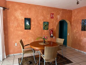 Dining - Apartment 'A' with Wi-Fi and Air Conditioning (Santa Cruz de Tenerife)