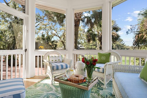 Incredible porches and easy beach access