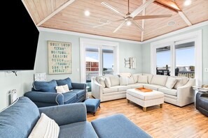 Smart TV - Spacious 30A Beach Retreat w/ Golf Cart & Private Pool - Sleeps 21 (Santa Rosa Beach)