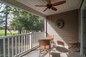 Outdoor dining - TB 71C Carolina Coastal Cozy (Pawleys Island)