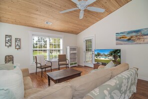 TV - TB 71C Carolina Coastal Cozy (Pawleys Island)