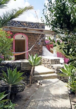 Apartment, 1 Queen-Bett und Schlafsofa, Nichtraucher, Klimaanlage | Unterkunftsgelände