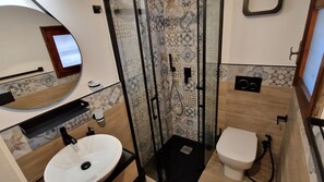 Apartemen Tradisional, pemandangan laut | Kamar mandi