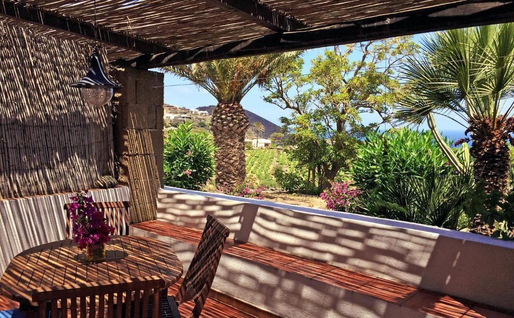 Familie appartement, balkon, uitzicht op zee | Buiten dineren