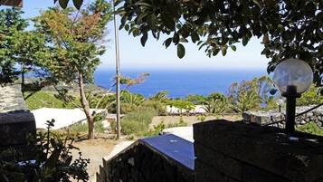 Appartement Deluxe, vue mer | Enceinte de lâhĂ©bergement