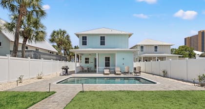 Sands of Time! Private Pool! Dog Friendly! 600ft to Beach! Sleeps 18