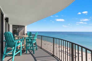 Property grounds - Let’s Do Sunset: Gulf-Front 3BR Condo, Sleeps 8 (Panama City Beach)