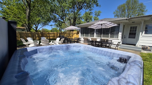 Price Improvement Large fenced yard fire pit hot tub game room