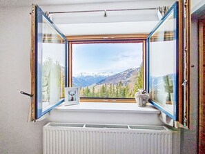 Interior - Cosy apartment for 4 people with WIFI, TV and terrace (Navis)