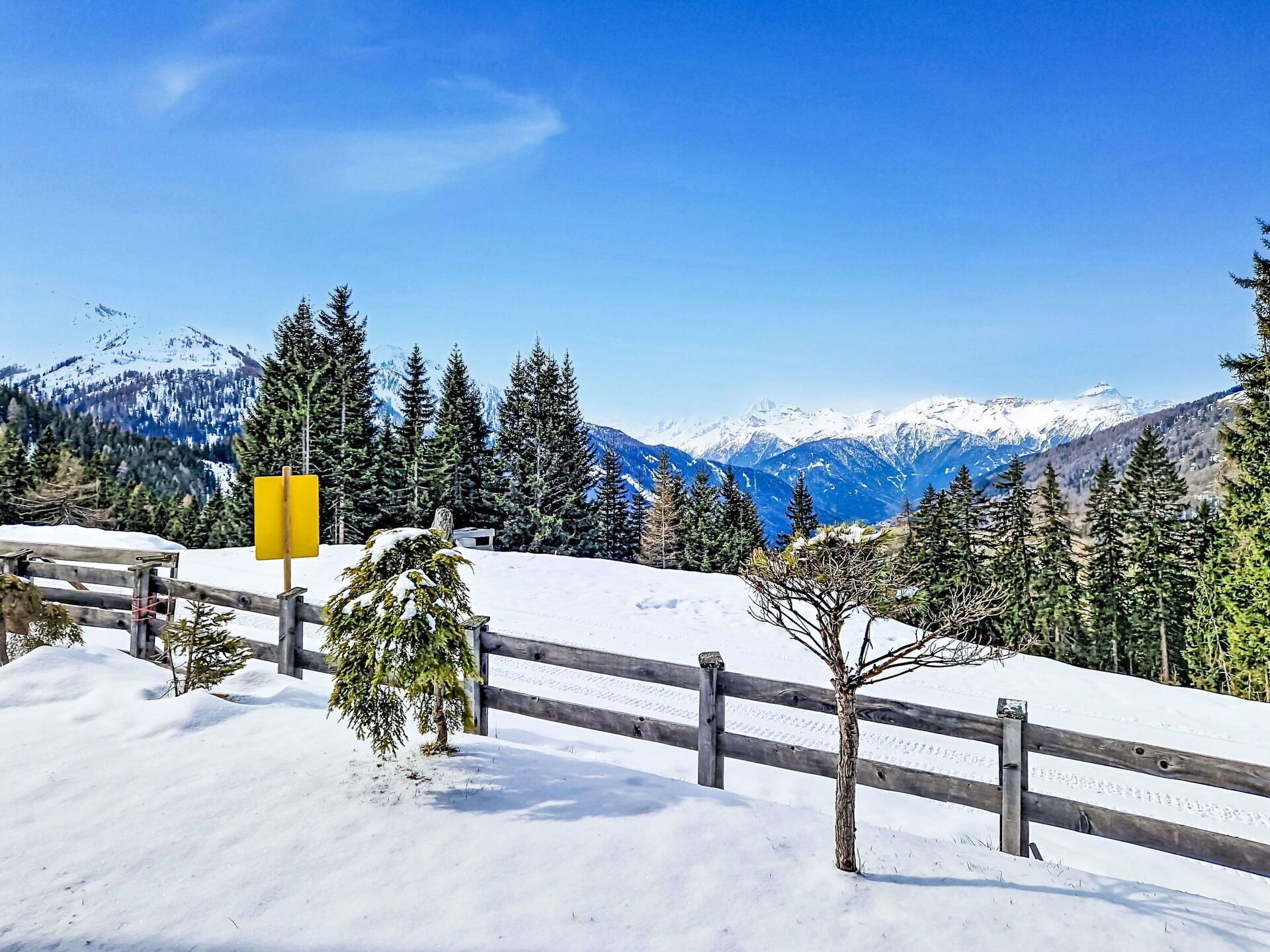 Neige, Bleu, Montagnes Relief, Arbre, L'Hiver, Montagne, Chaîne De Montagnes, Paysage, Station De Montagne, Montagnes