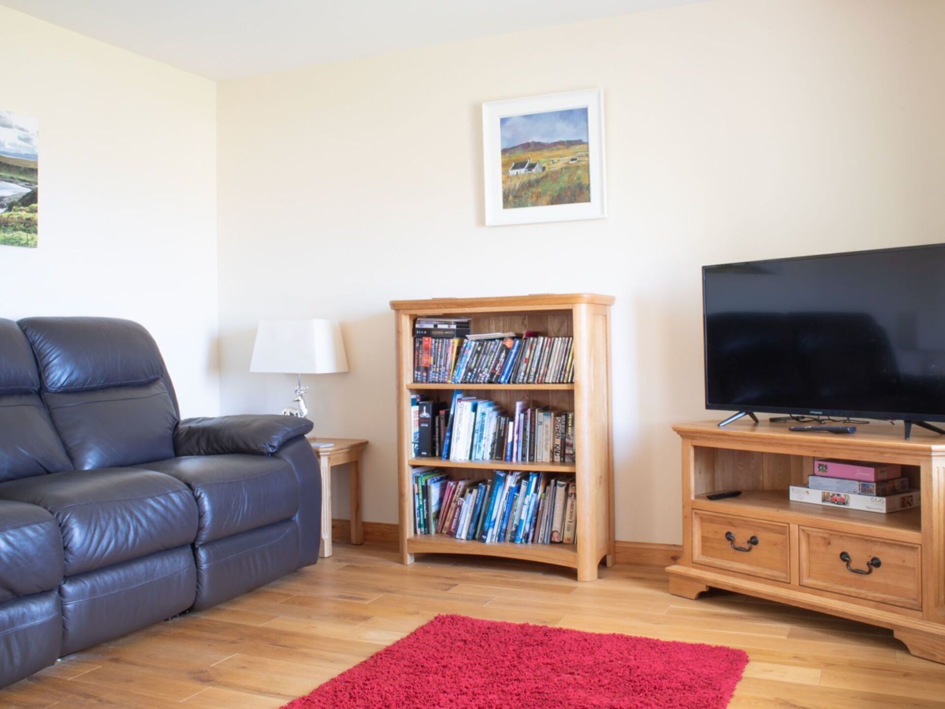 Möbel, Holz, Interior Design, Flooring, Fussboden, Zimmer, Regale, Wohnzimmer, Bilderrahmen, Regal