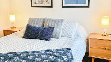 Appartement, balcon, vue cour intérieure | Fer et planche à repasser, Wi-Fi gratuit, draps fournis