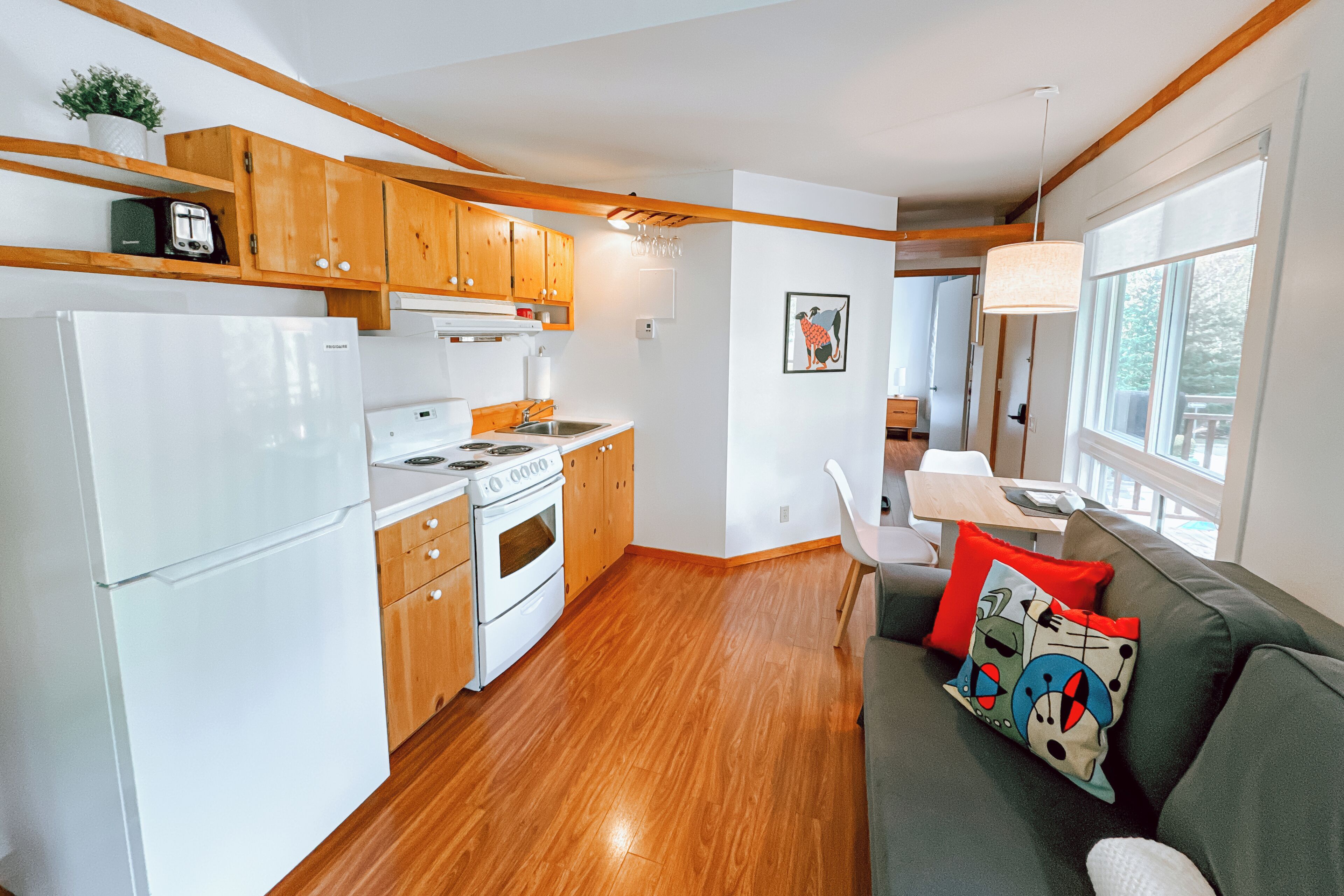 Apartment, Balcony, Courtyard View | Interior