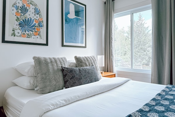 Apartamento, sacada, vista para o pátio