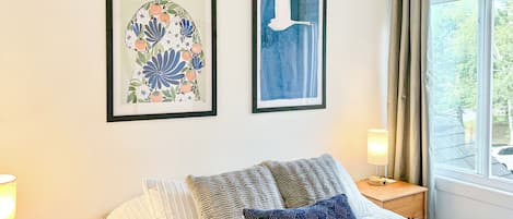Appartement, balcon, vue cour intérieure