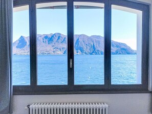 Interior - Cosy apartment for 4 people with WIFI, TV and balcony (Ghiffa)
