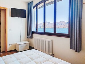 旅行用ベビーベッド、WiFi (無料)、ベッドシーツ