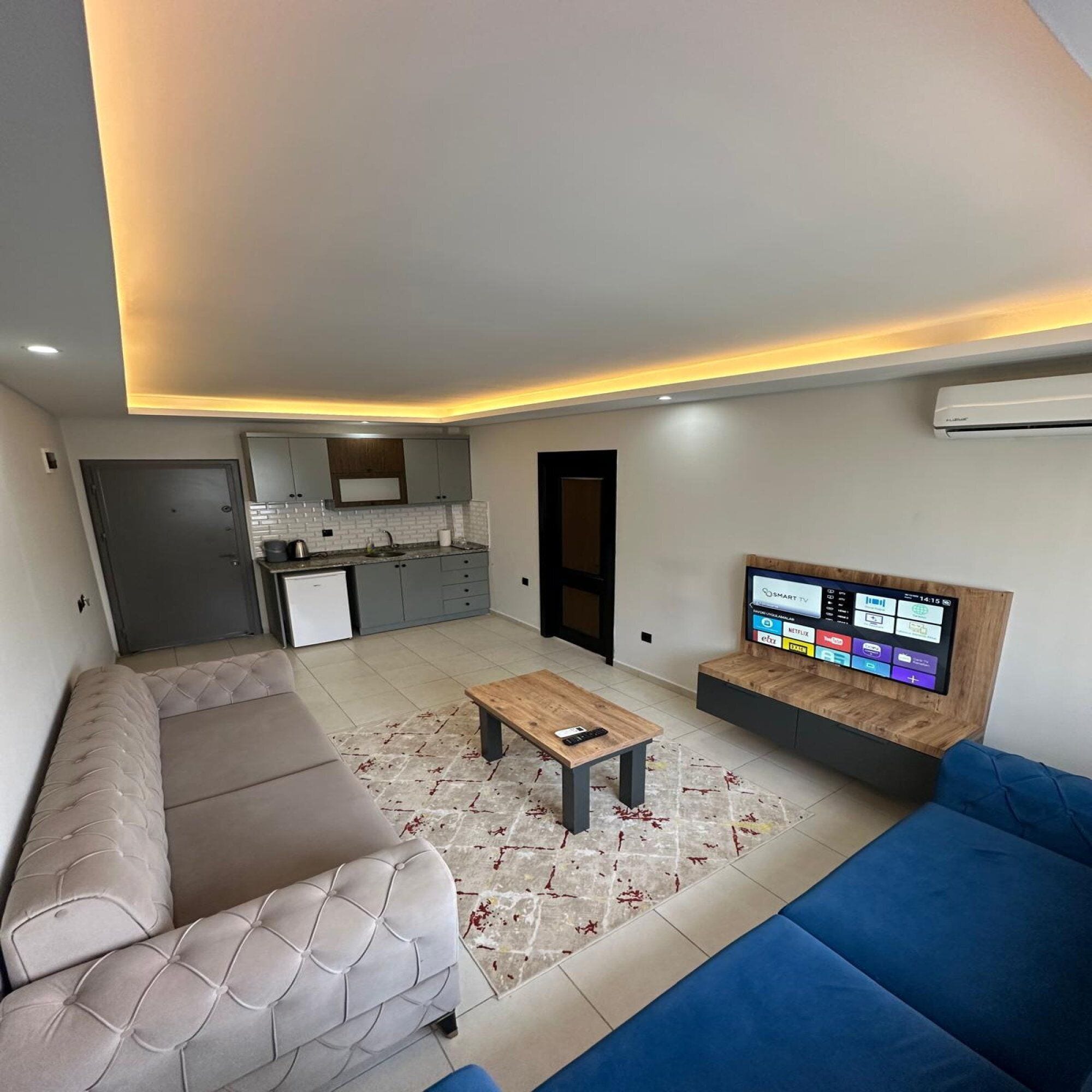 Classic Apartment, City View | Living area