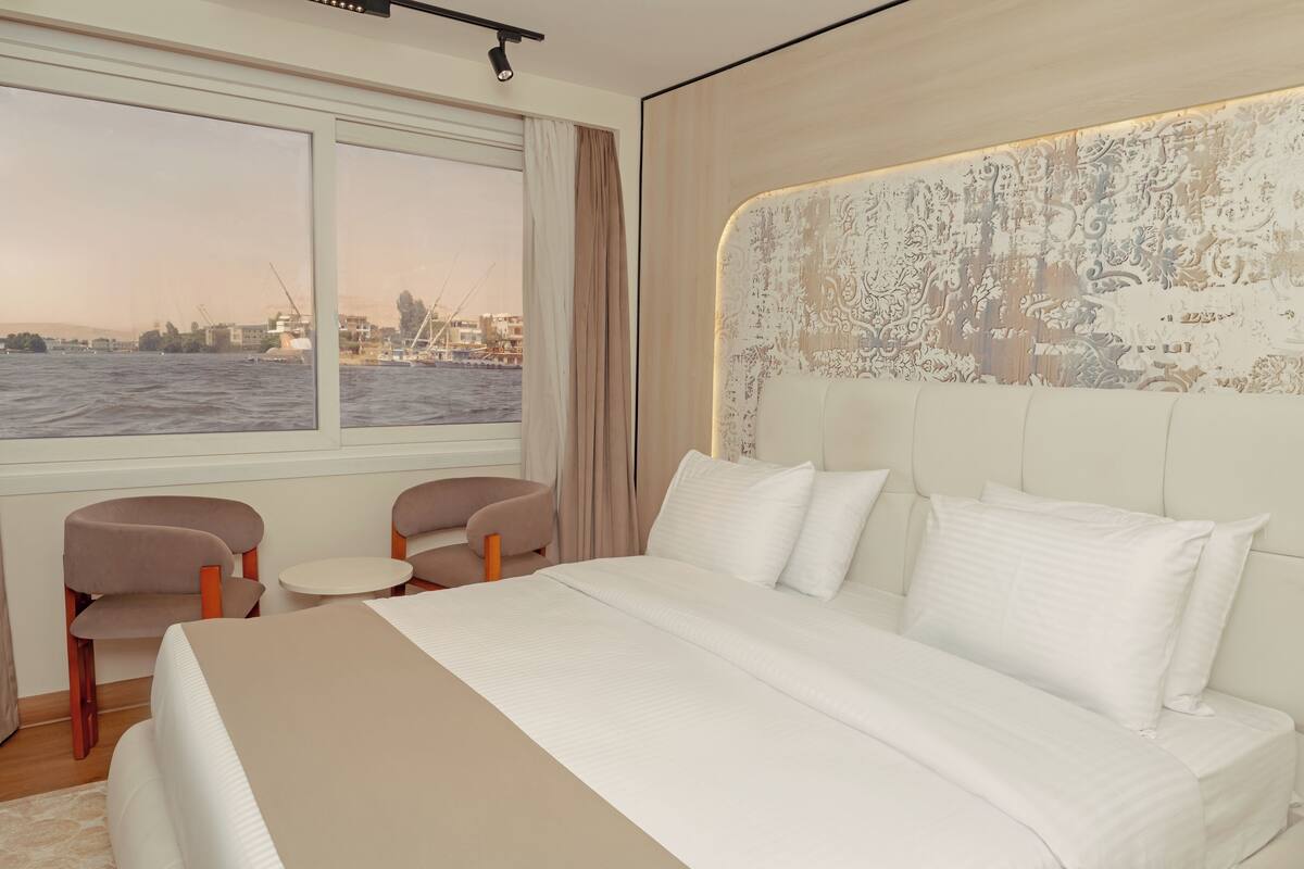 Luxury Double Room, River View