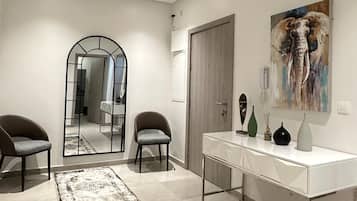 Apartamento, sacada, vista para o mar | Parte interna