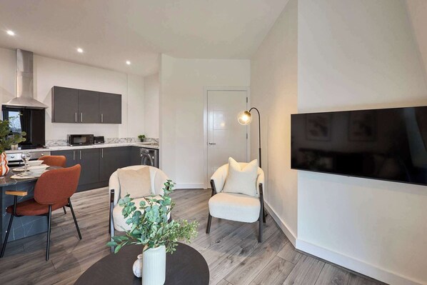 House, Accessible - Host Stay 18 Queens Court (Liverpool)