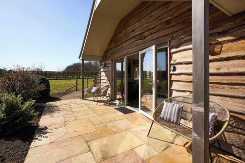 Host Stay Mole Cottage