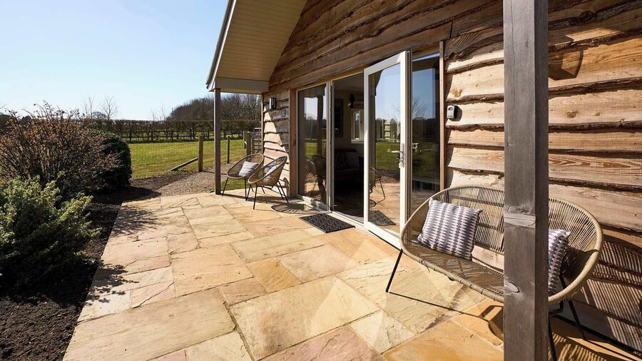 Host Stay Mole Cottage