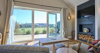 Host Stay Toad Cottage
