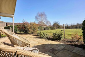 Studio, Accessible | 2 bedrooms - Host Stay Toad Cottage (Norwich)